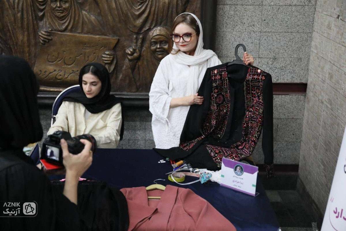 نمایشگاه هنری بیماران پروانه‌ای در ایستگاه مترو تهران برگزار شد — تصویر 1