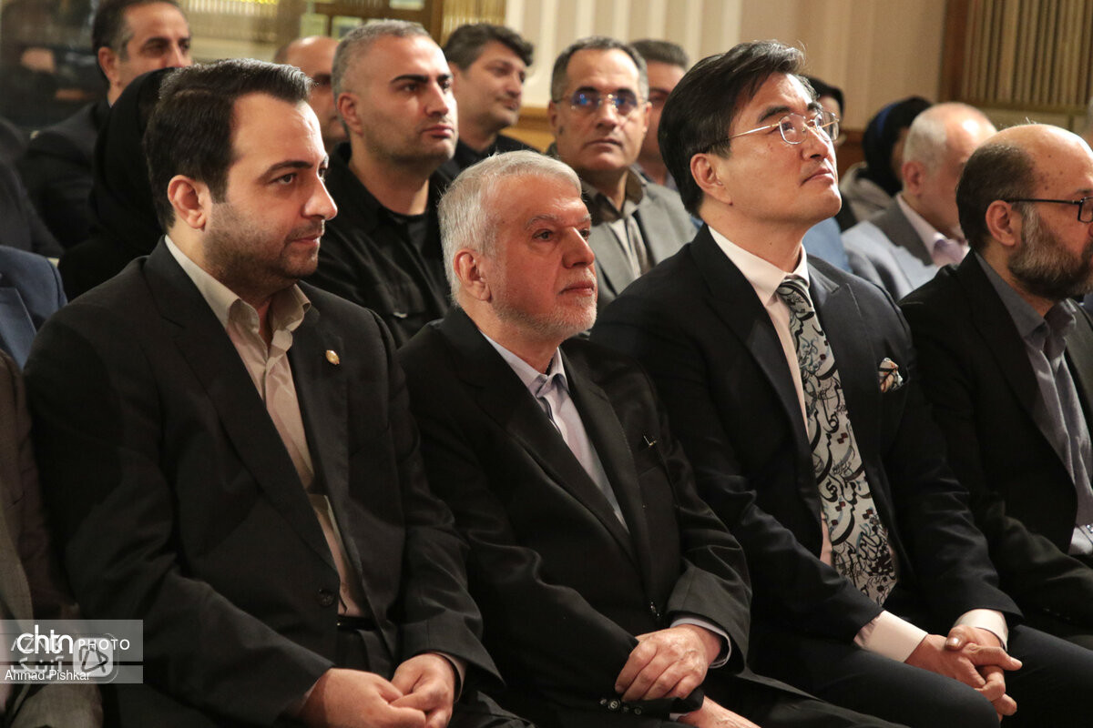 کتاب «هزاران سال ایران» رونمایی شد/ تأکید صالحی‌امیری بر نقش مدارس و دانشگاه‌ها در معرفی تاریخ و تمدن ایران — تصویر 2